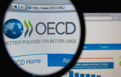 ΝΕΑ ΕΙΔΗΣΕΙΣ (ΟΟΣΑ: Κολλημένοι με το διαδίκτυο οι έφηβοι)