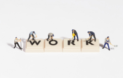 ΝΕΑ ΕΙΔΗΣΕΙΣ (Η Ελλάδα και φτηνή ως κόστος εργασίας και χωρίς επενδύσεις)