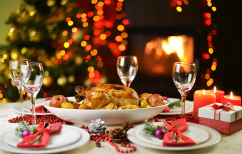 ΝΕΑ ΕΙΔΗΣΕΙΣ (Deloitte: Mε 450 ευρώ θα κάνει Χριστούγεννα ο Έλληνας)